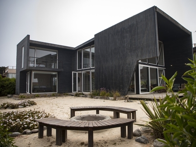 Moderna casa a pasos de la playa