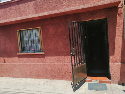 Casa en Venta en Cerrillos 4 dormitorios 1 baño / Invierte Propiedades SpA