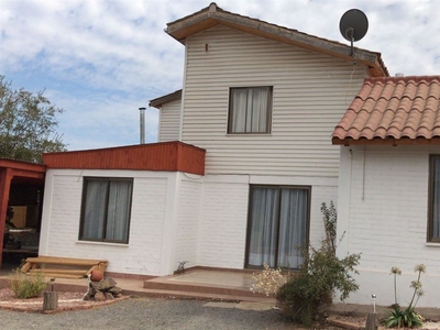 Casa en Venta en Paine 6 dormitorios 3 baños / Corredores Premium Chile SpA