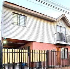 Casa en Venta en Colbún 4 dormitorios 2 baños / Corredores Premium Chile SpA