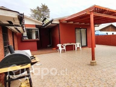 Casa gran terreno, 4 dormitorios, 2 baños, 750 mt2