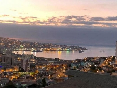 Se Vende Preciosa Casa con Vista a la Bahía de Valparaíso.