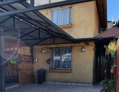 Venta Casa Puente alto Rue el fagot con camino internacional