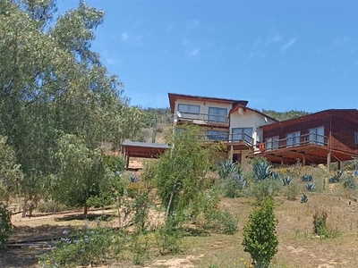 Parcela o Chacra en Venta en Curacaví 4 dormitorios 3 baños / Easy Prop