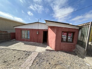 Casa en Venta en Caldera 2 dormitorios 1 baño / Corredores Premium Chile SpA