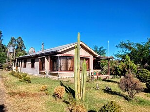 Vendo parcela con casa a 5 min de cabrero.