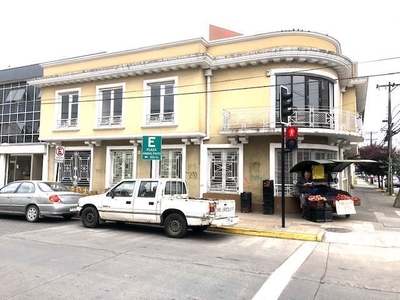Céntrica casa comercial en el centro de Temuco