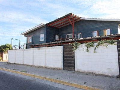 Casa en Venta en Quilpué 4 dormitorios 4 baños / Corredores Premium Chile SpA