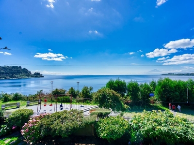 Espectacular casa con vista privilegiada al lago Llanquihue, Puerto Varas