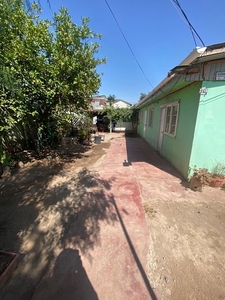 Se vende casa en gran terreno en comuna de maipú