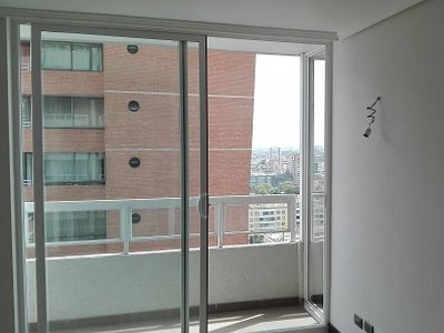 Venta departamento céntrico, piso 19.