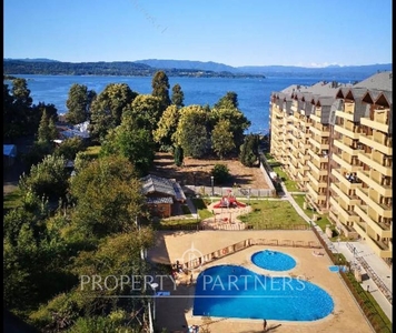 Venta departamento con vista parcial al lago.