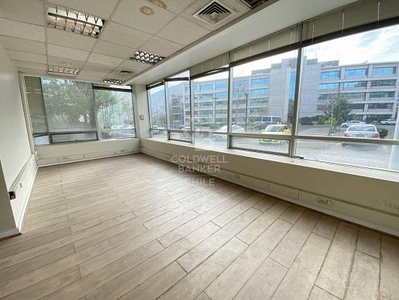 Gran oficina de 176 m2, 5 privados, recepción y planta libre