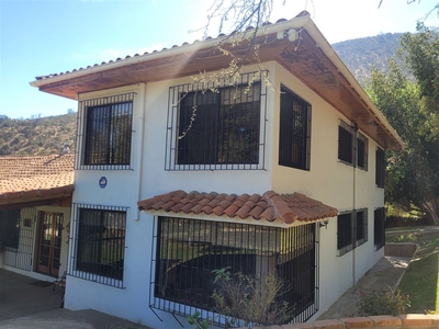 Parcela o Chacra en Venta en Curacaví 5 dormitorios 5 baños / Easy Prop