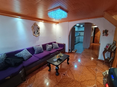 Casa en Venta en Puente Alto 5 dormitorios 1 baño / Corredores Premium Chile SpA