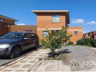 Se vende Casa Modelo Boldo Valle Araucarias