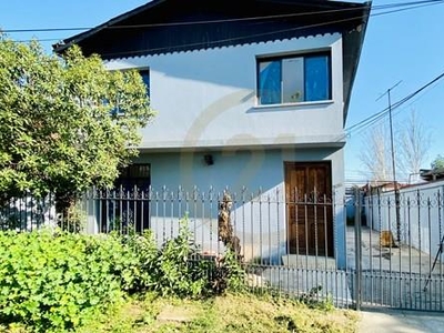 Se vende amplia casa en Conchalí