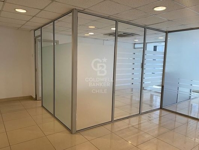 Oficina a pasos de Metro Universidad de Chile