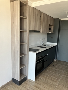1 dormitorio, cocina equipada, conexión lavadora, balcón, metro Bellavista, 985322115.