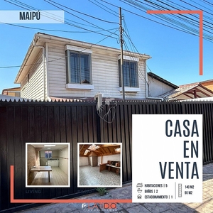 Casa en Venta en Maipú 5 dormitorios 2 baños / Gestión y Propiedad