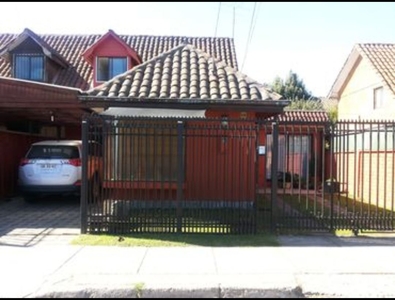 Casa en Venta en Chillán 4 dormitorios 2 baños / Corredores Premium Chile SpA
