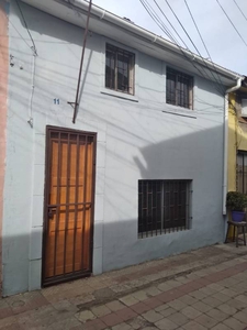 Casa en Venta en Santiago 3 dormitorios 1 baño / Gestión y Propiedad