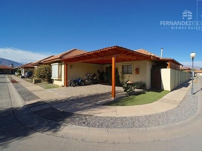 SAN ESTEBAN - VENTA CASA 3D 2B CONDOMINIO LOS SOLARES