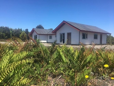 VENDO O PERMUTO PRECIOSA CASA NUEVA 29' DE PUERTO VARAS