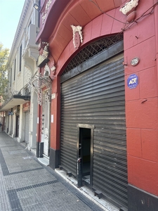 Local o Casa comercial en Arriendo en Santiago 1 baño / Fridman Propiedades JFP