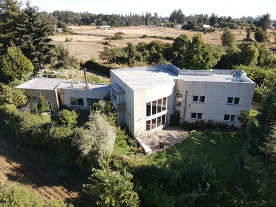 Se vende Hermosa casa estilo mediterranea camino Botrolhue