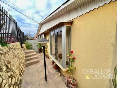 Ceballos & Jopia, Casa sólida 1 piso Limache