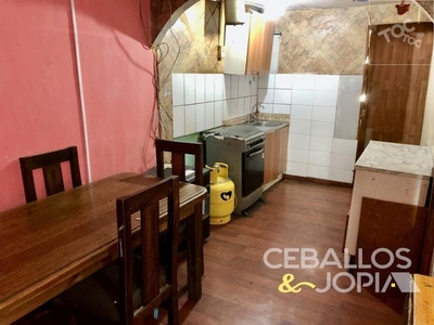 Ceballos & Jopia, VT989 Casa con negocio / Limache