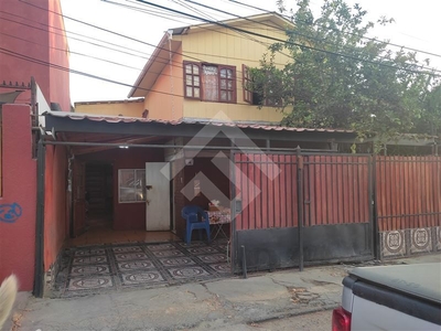 Casa en Venta Riñihue / Caracas, Peñalolén