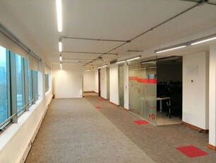 ARRIENDO Oficina Habilitada con Privados de 515,34 m2 - Metro Pedro de Valdivia