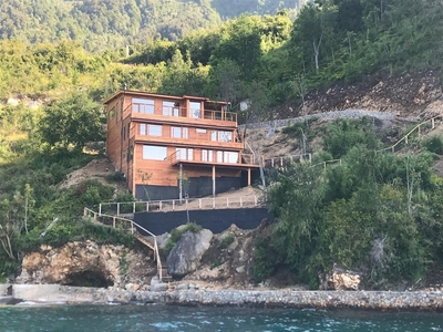 Casa en Venta en Lago Ranco 6 dormitorios 7 baños / Chile Sotheby's International Realty