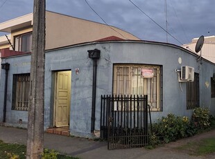 Casa en Venta en Chillán 5 dormitorios 2 baños / Corredores Premium Chile SpA