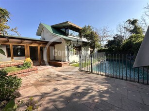 Casa en Arriendo Arquitecto Ictinos/ Virgilio Figueroa, Las Condes