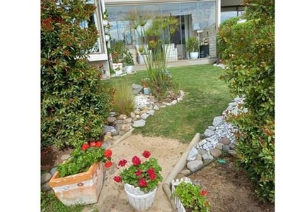 Departamento con jardín exclusivo en Concón