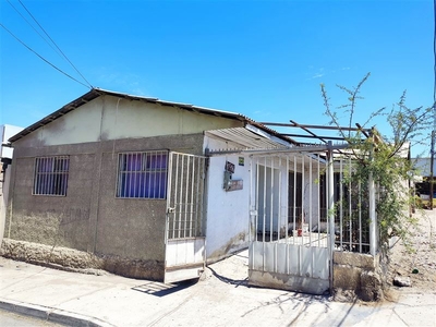 Casa en Venta en Copiapo 3 dormitorios 1 baño / Corretajes Prosal