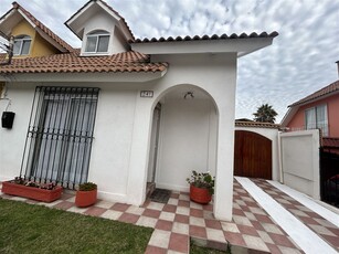Casa en Arriendo en Coquimbo 4 dormitorios 2 baños / Corredores Premium Chile SpA