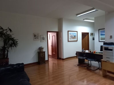 Oficina en Venta en Santiago 3 dormitorios 3 baños / LPM Gestión - Las Condes