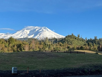 Loteo con Vista a los Volcanes