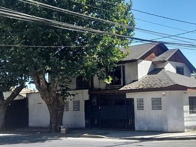 Se vende casa en calle palermo en chillan