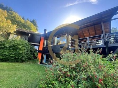 Hermosa Casa con orilla de Lago Villarrica