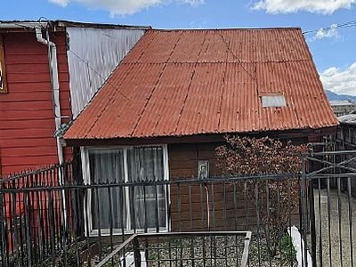 SE VENDE CASA EN CALLE VICTORIA 433 Coihaique