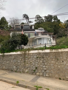 Casa en Venta en Concepción 10 dormitorios 8 baños / Corredores Premium Chile SpA