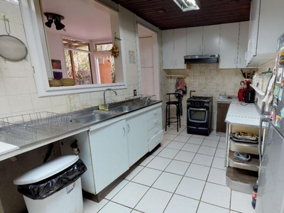 Casa en Venta en Lo Barnechea, Santiago