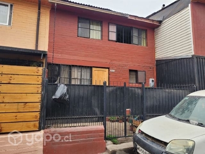 Casa con 2Piso en Conjunto El Estero Colina