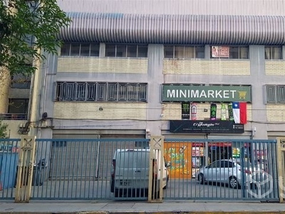 Oficina Local Comercial en Tercer Nivel Santiago C