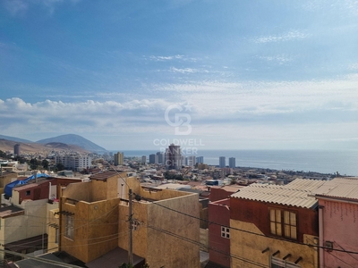 Casa en Venta en Antofagasta 5 dormitorios 3 baños / Coldwell Banker